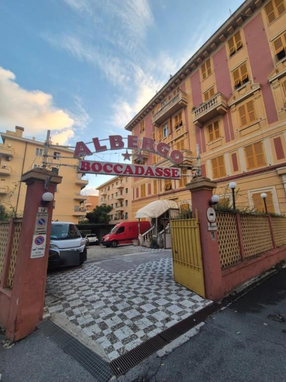 Albergo Boccadasse gate